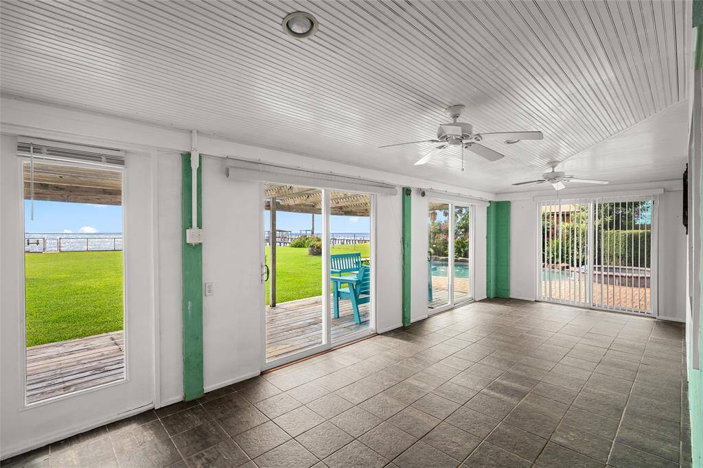 Guest House - Game Room