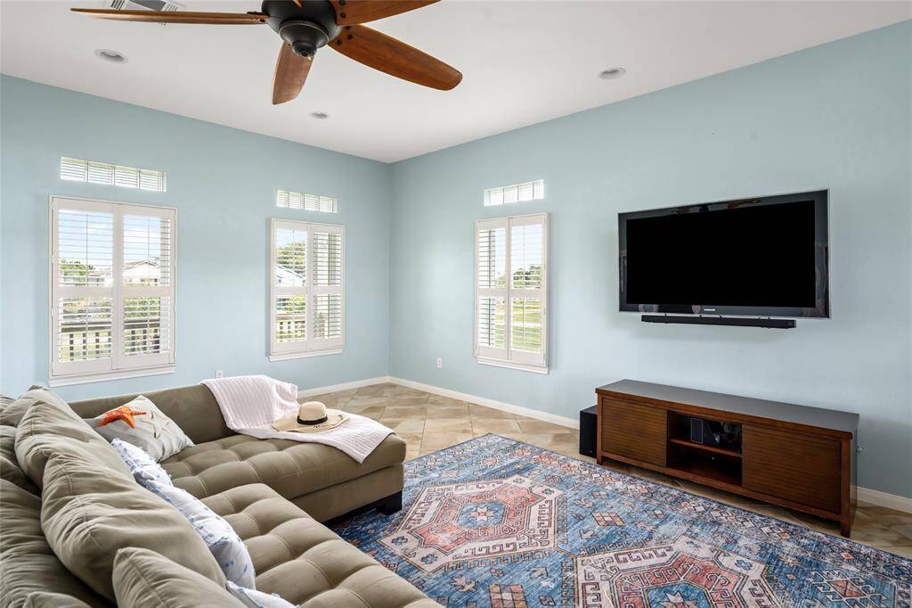 Main House - Living Room