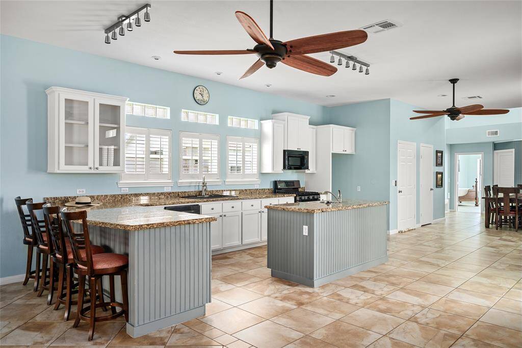 Main House - Kitchen