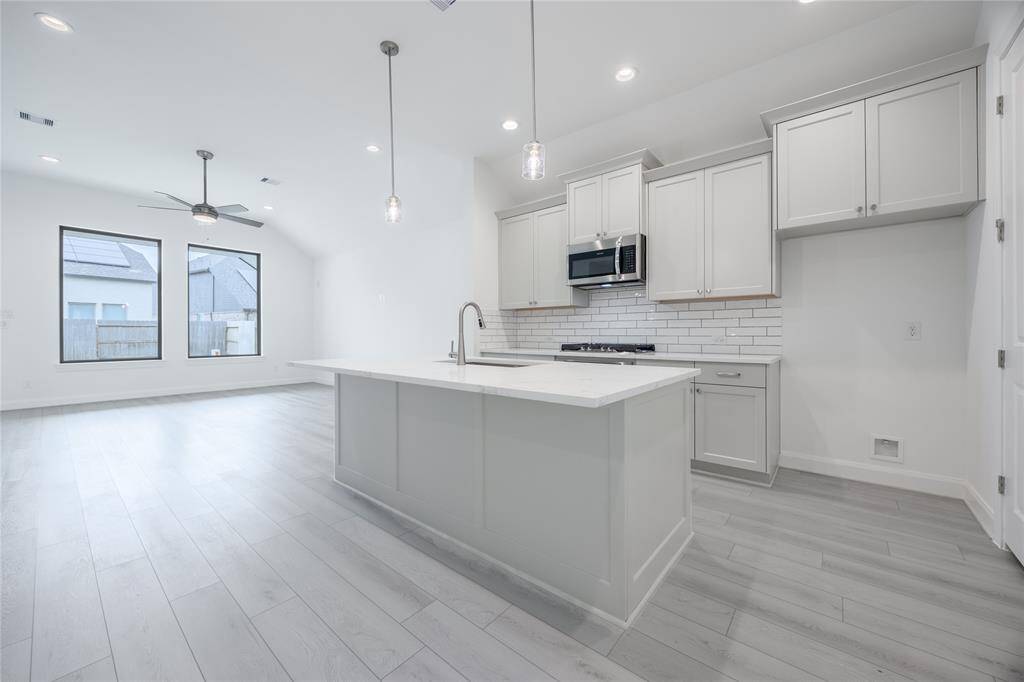 Island Kitchen Open to Family Room