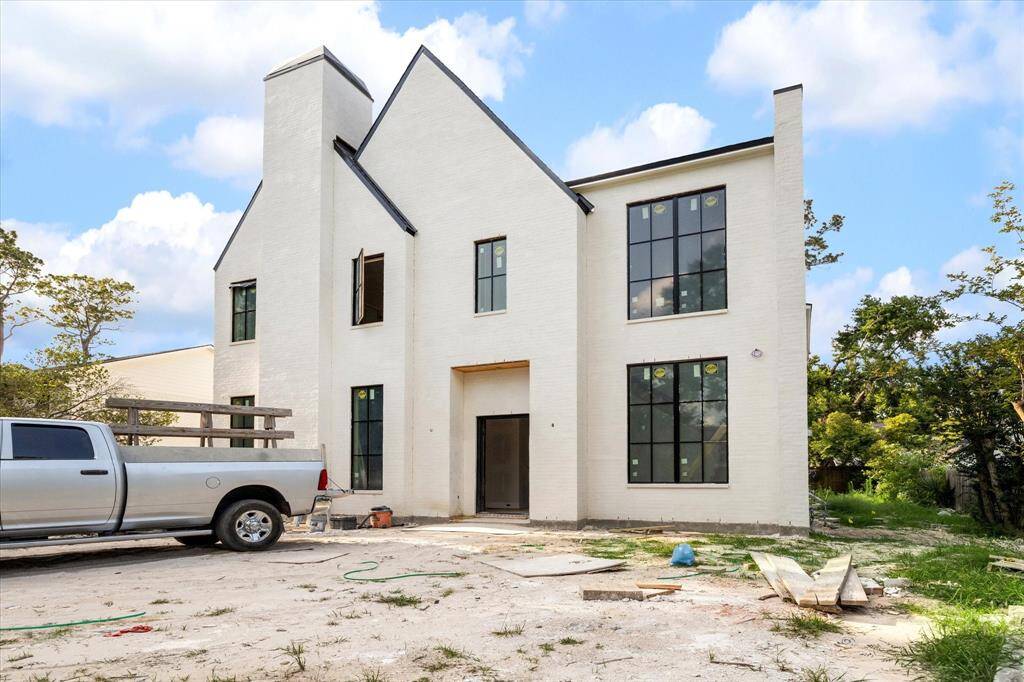 830 Azalea, the newest Garden Oaks masterpiece by esteemed builder Arch Angelo Homes.