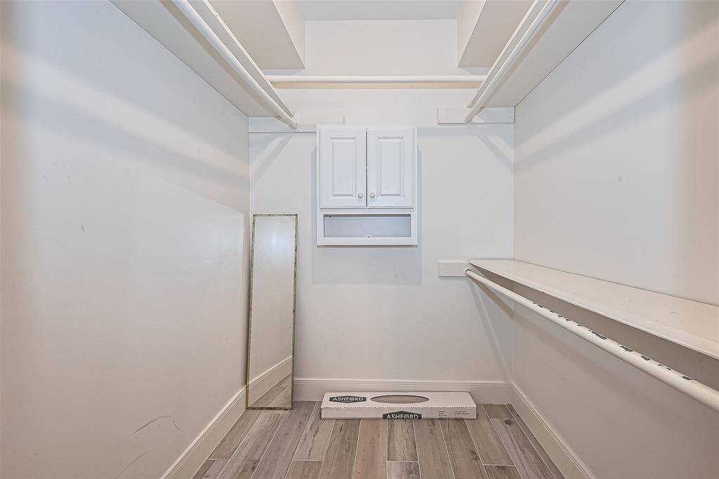 Walk in Closet