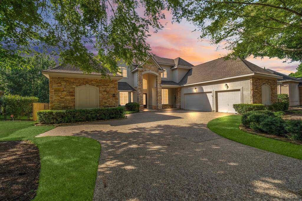 Make 19 N Hunters Crossing your home today