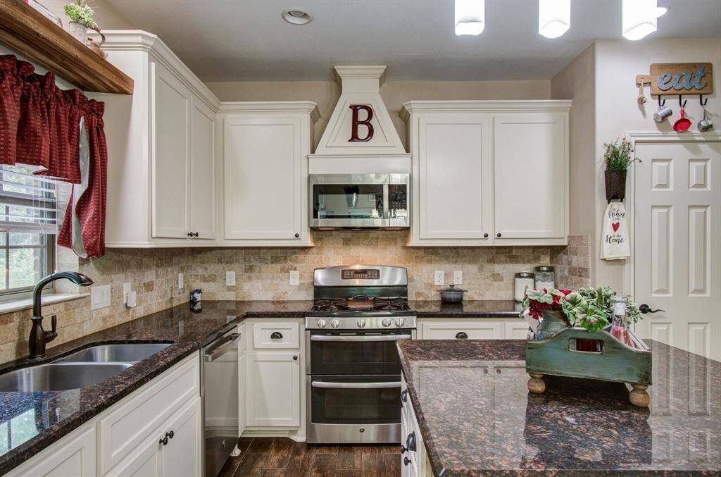 Good amounts of counterspace, making for a family functional kitchen.
