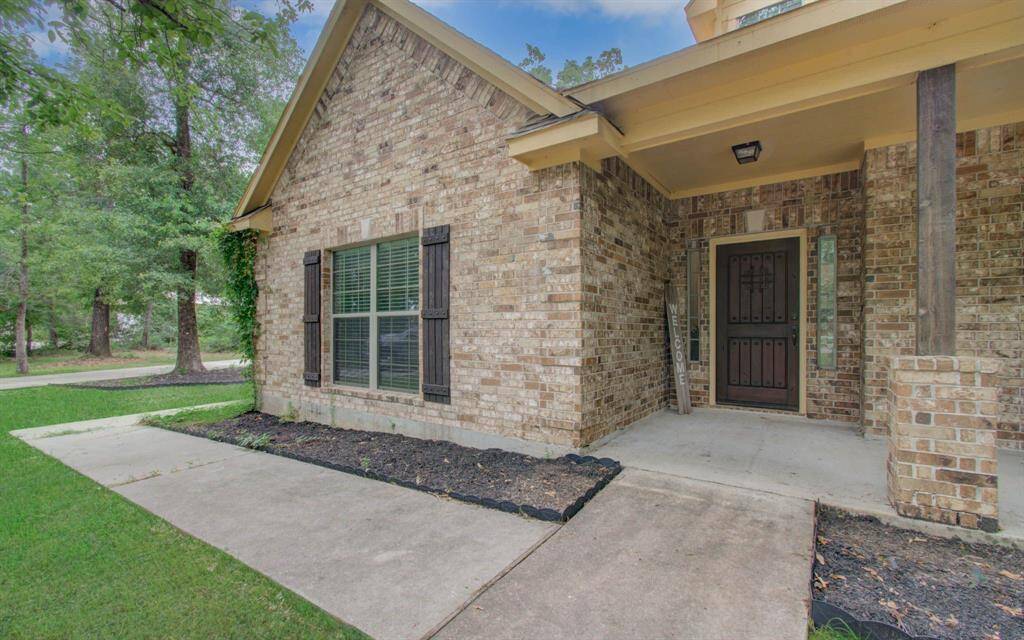 The exterior of this home is appointed in high quality clay brick that brings vibrancy and durability with easy maintainability.