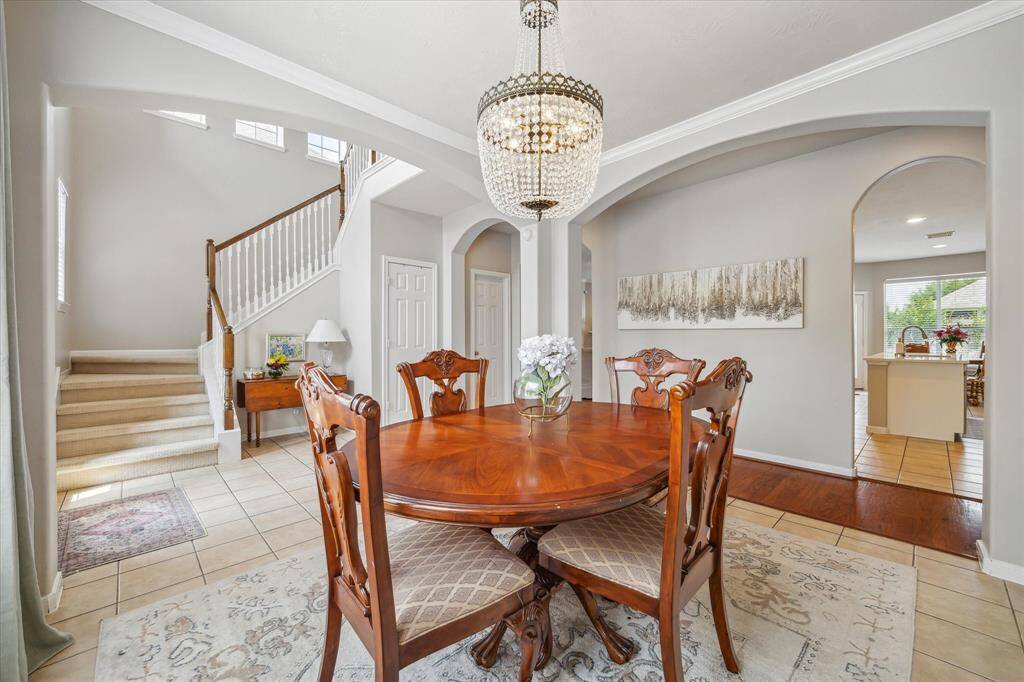 Gorgeous formal dining