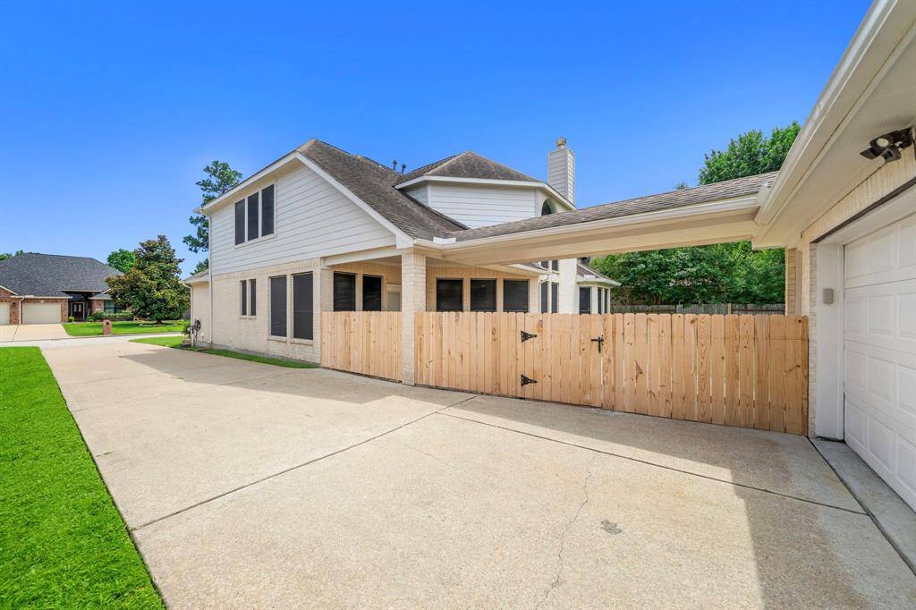 Side driveway