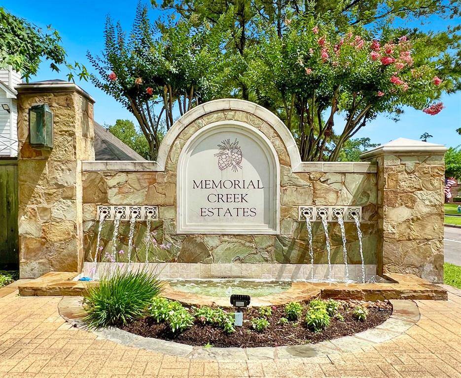 Entrance into the subdivision