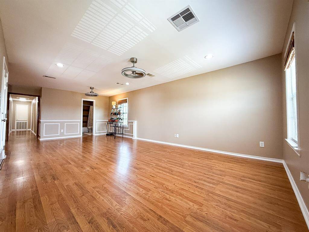Large open living space.