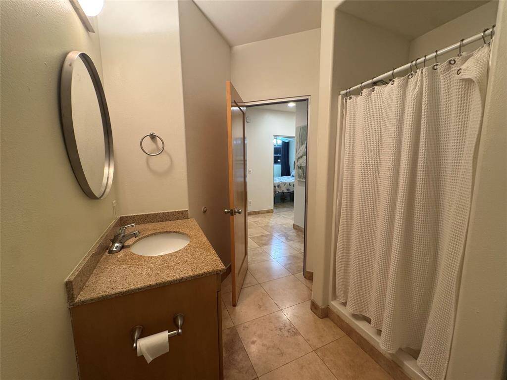 Another angle of the hall bath.