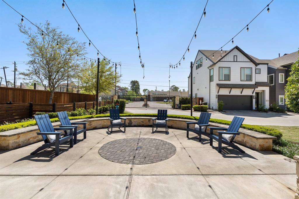 The community offers common spaces for gathering and relaxing.