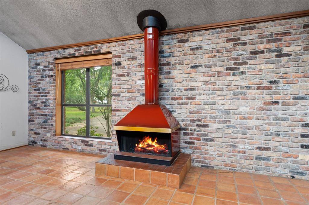 Nothing is more Mid Century Modern than a Malm fireplace!