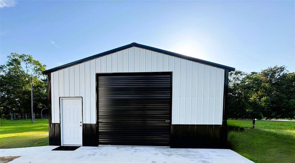 Are you looking for the perfect place to store your toys, a place to escape and dive into your hobbies or a more outdoorsy gathering spot? Well, this brand new 24x40 workshop w/electrical can fulfil that need/want for you!