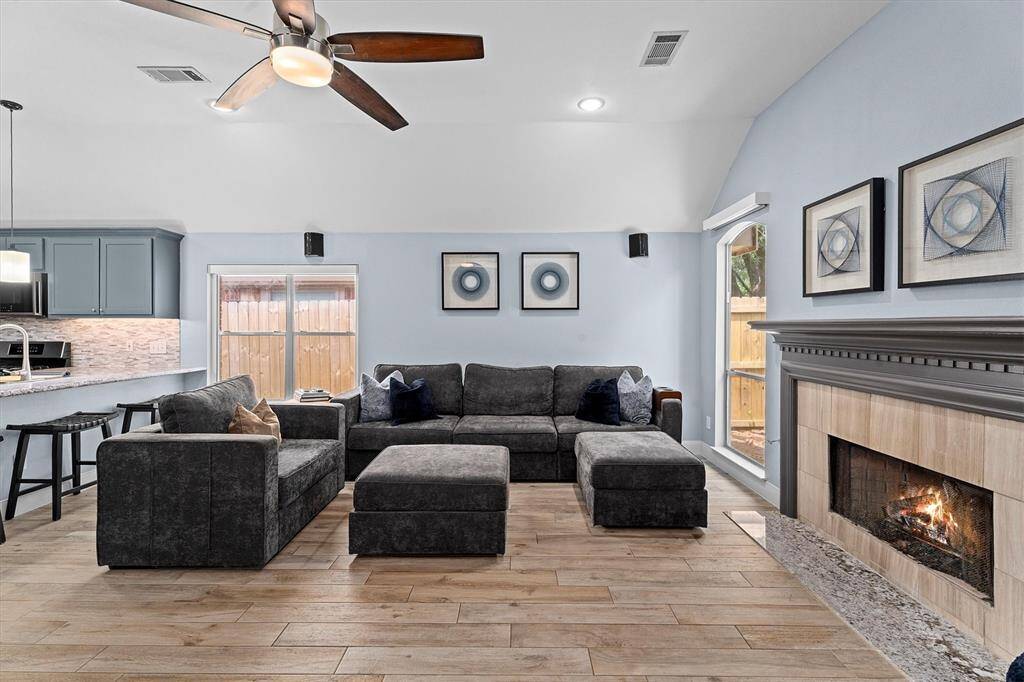 additional view of this stunning living space