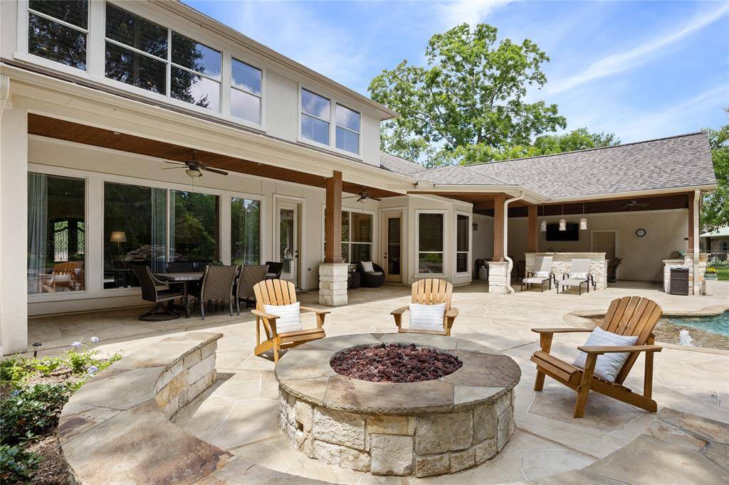 Everyone knows that a firepit night is the best way to connect and catch up with friends and family!