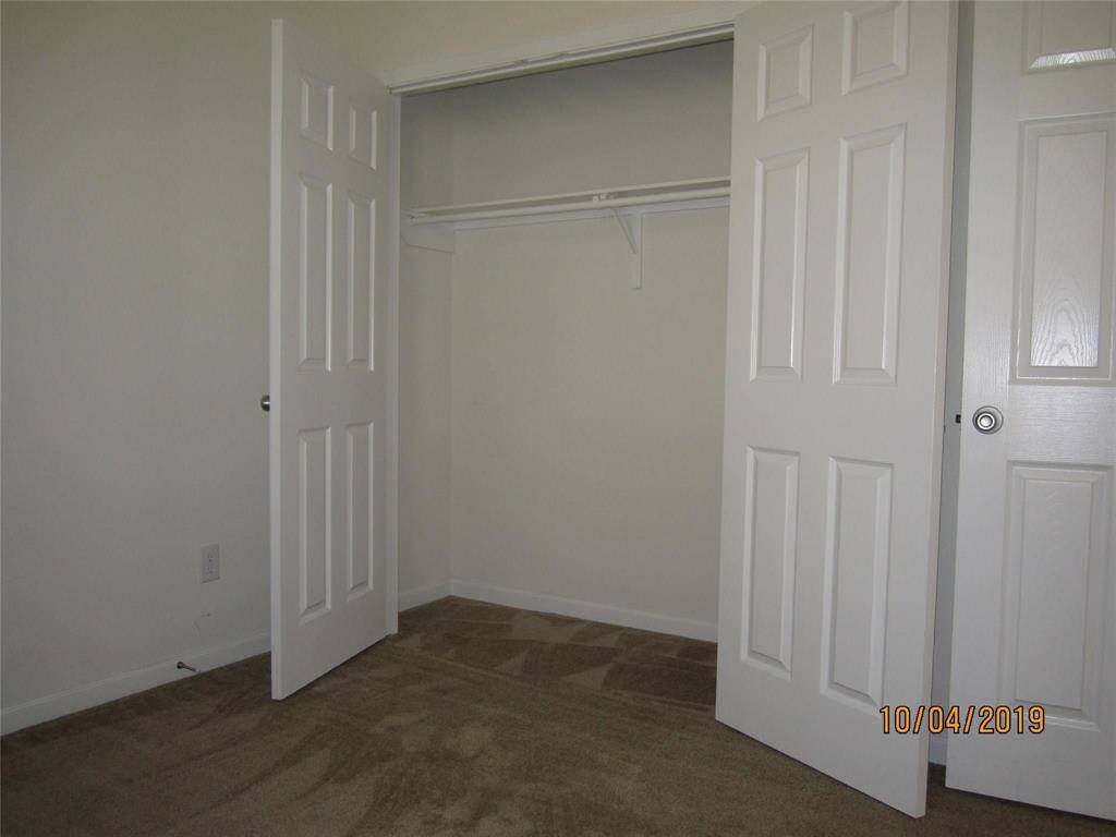 3rd bedroom with closet