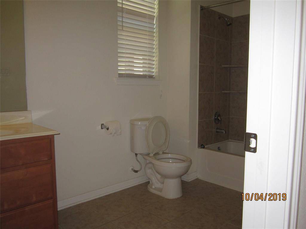 2nd bathroom