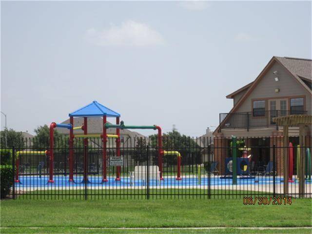 Community pool