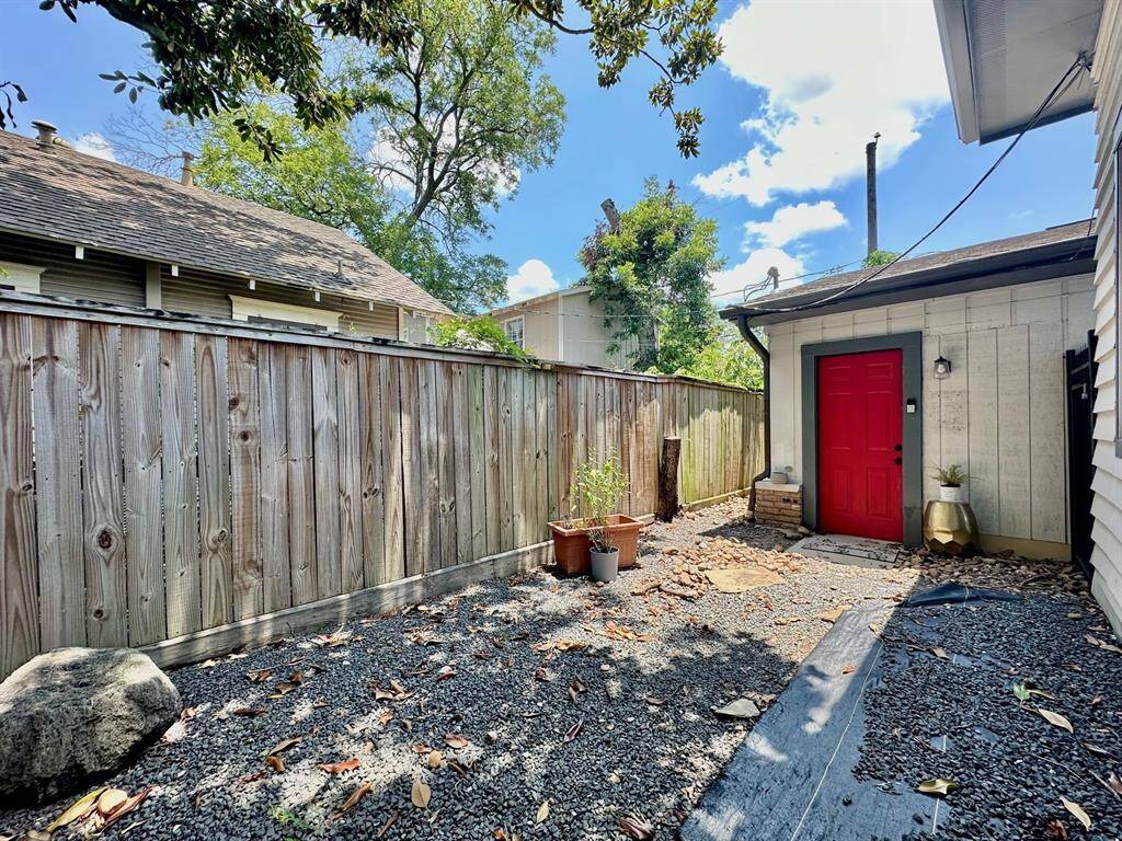 Front private, patio (enclosed via privacy fence)