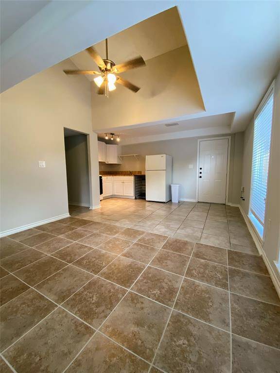 Vacant perspective of the living room