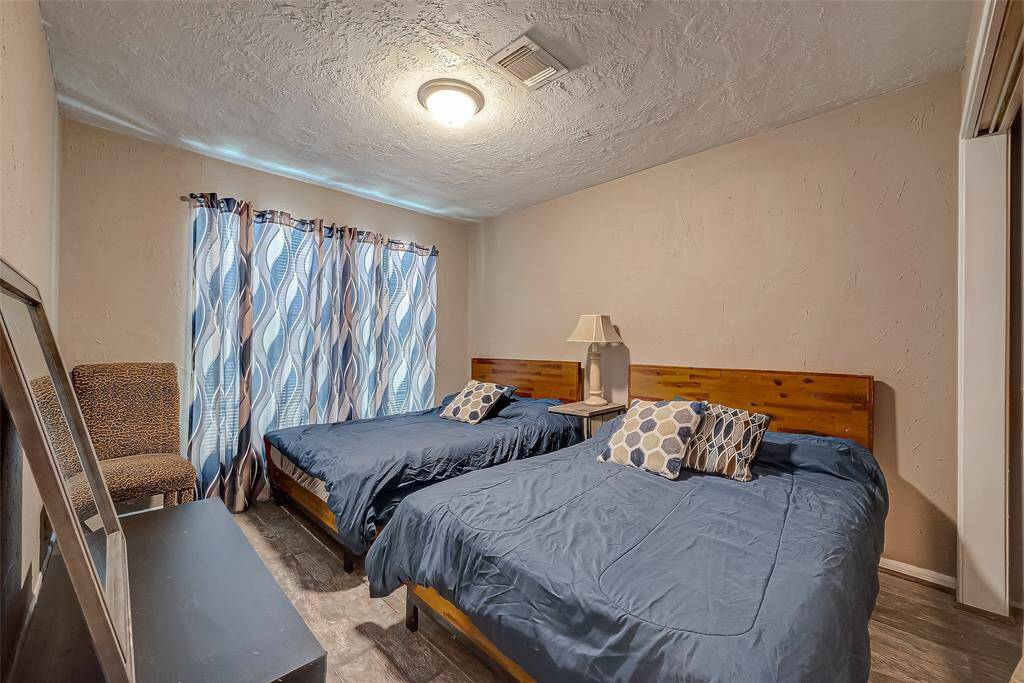 View of secondary bedroom, can also be used as a study/office.