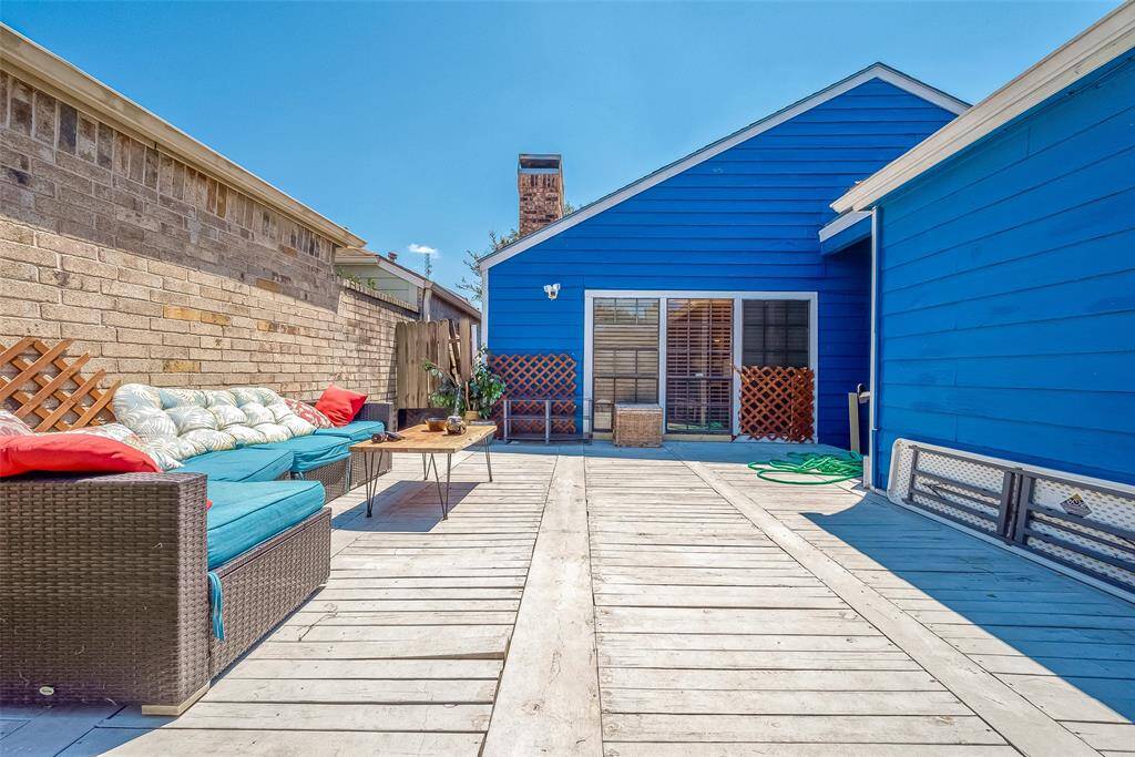 Alternate view of patio deck.