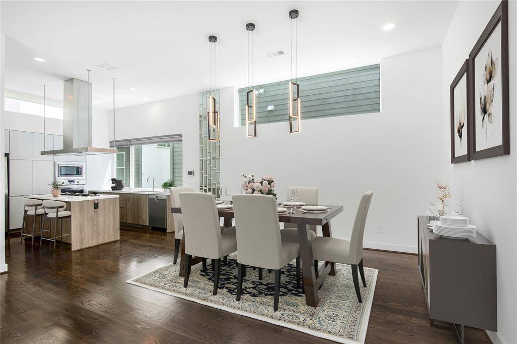 Virtually Staged Dining/kitchen