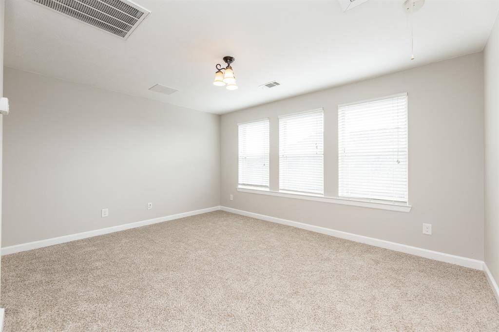Large gameroom upstairs.