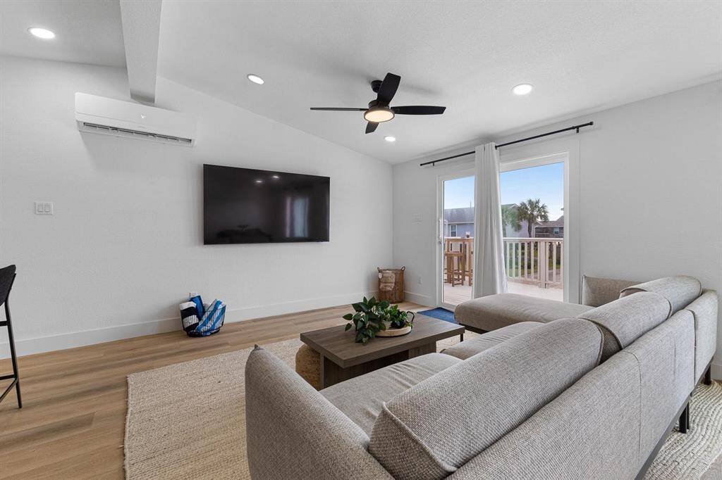Complete furnished home!