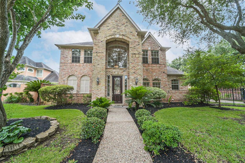 Welcome to BEAUTIFUL 13331 Brentonwood Lane!