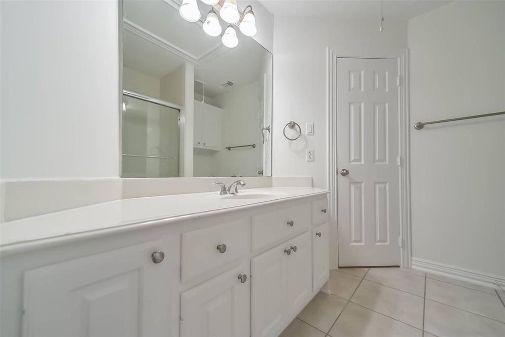 1 of 2 full bathrooms upstairs.