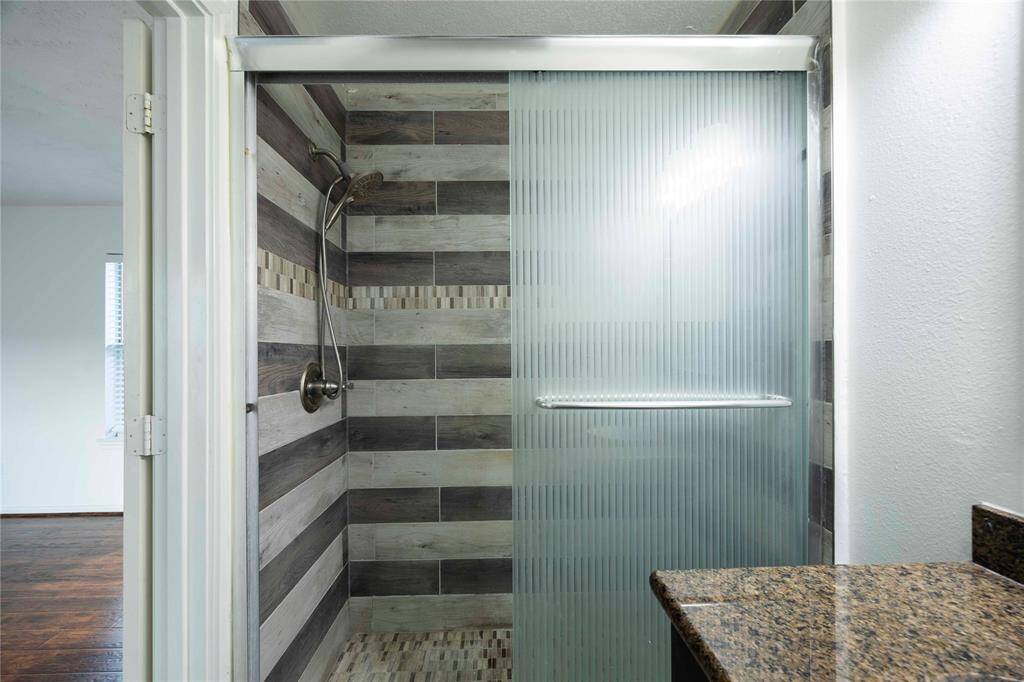 Primary shower