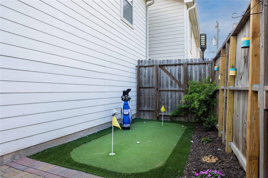 Putting green
