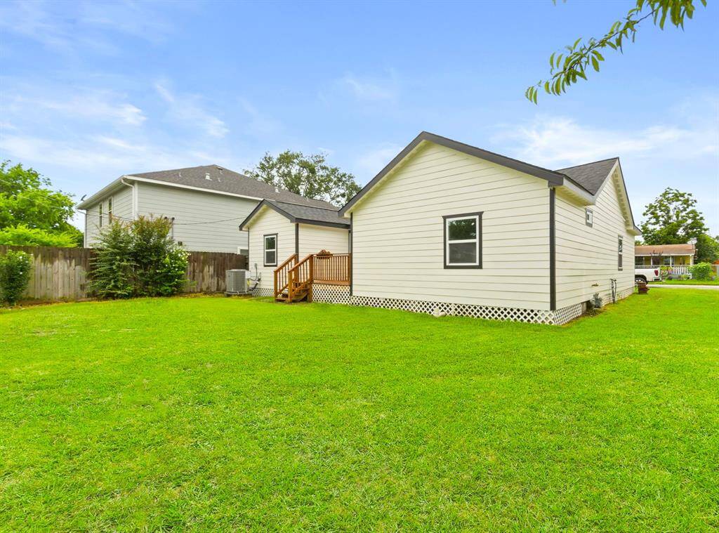 Easy vehicle access to backyard