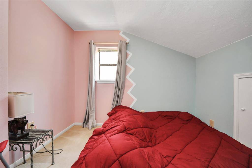 Extra room off the secondary bedroom