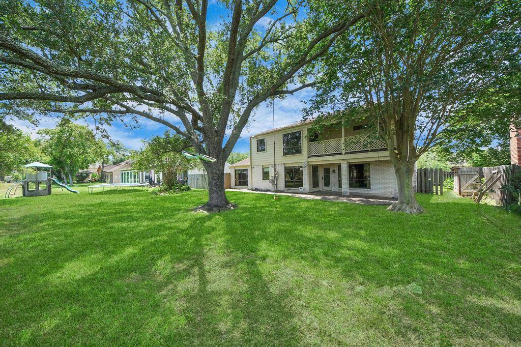 Open backyard and no back neighbors