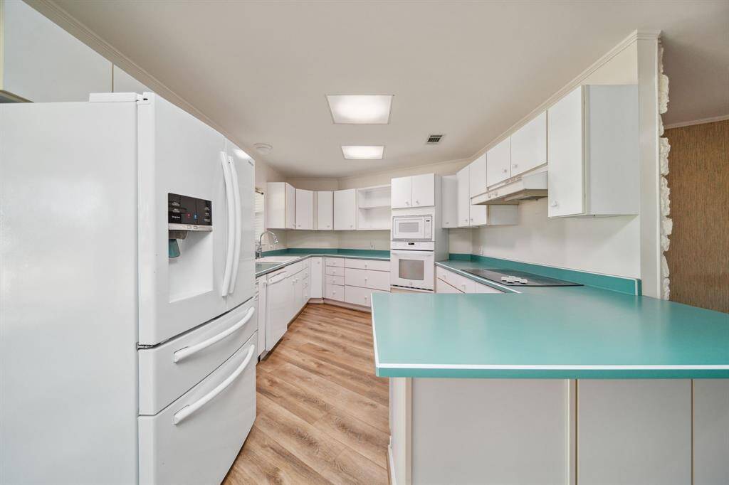 Extra room leads to garage