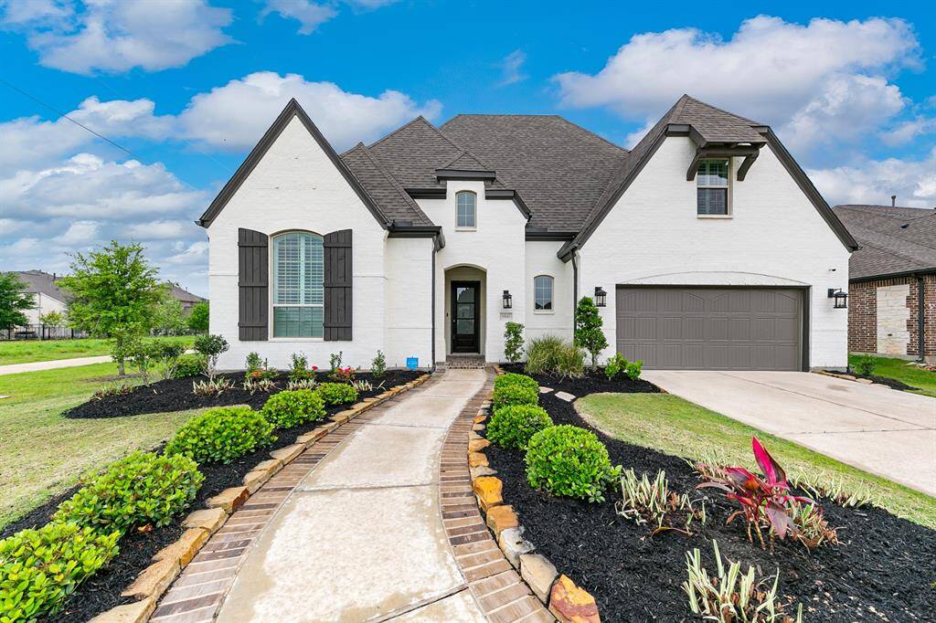 Welcome to 15603 Adobe Brick!