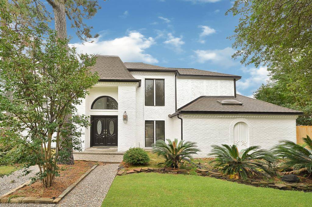 Welcome home to 15618 Banty Falls Ct.