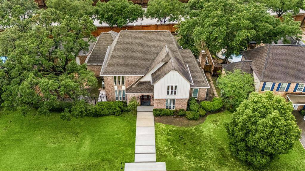 Sitting on over 12,000 sq ft, you'll have plenty of privacy!