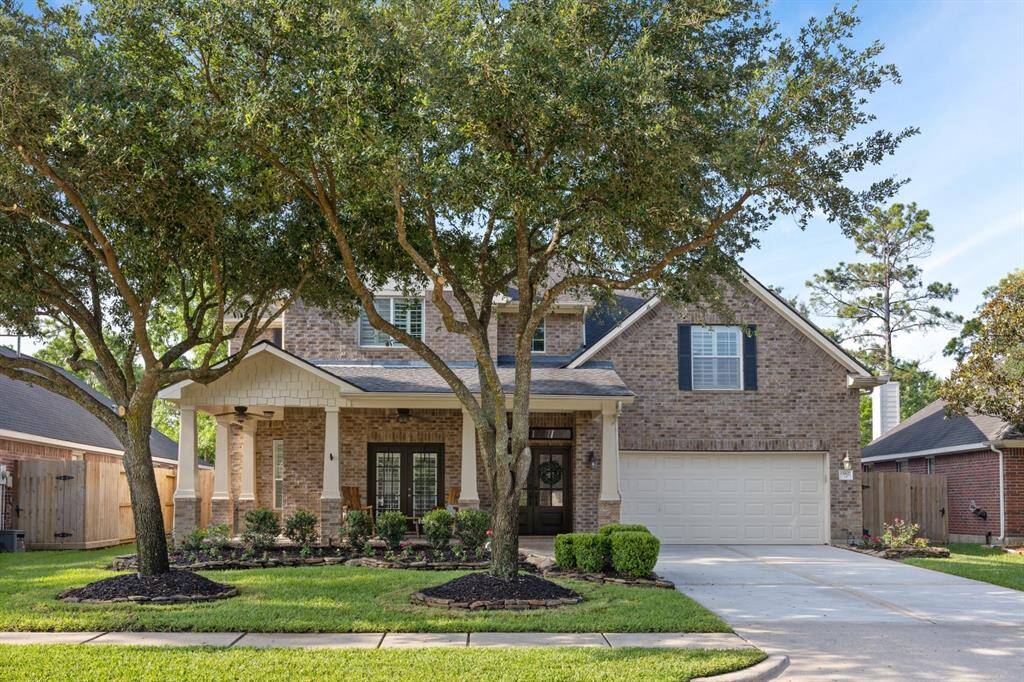 Located on a quiet street in highly sought-after Coles Crossing, this beautifully updated 5-bedroom home offers ideal family living.