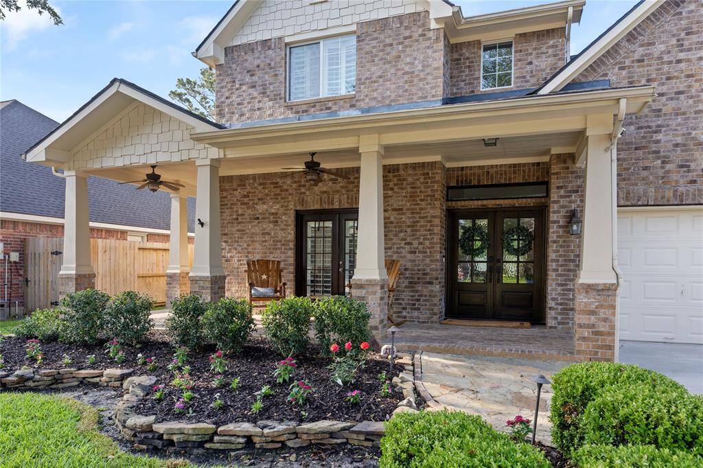 Located on a quiet street in highly sought-after Coles Crossing, this beautifully updated 5-bedroom home offers ideal family living.