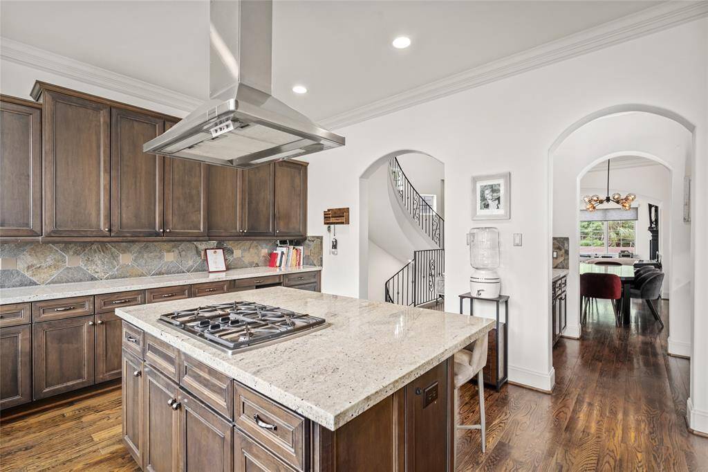From kitchen on right through the butlers pantry into the dining room