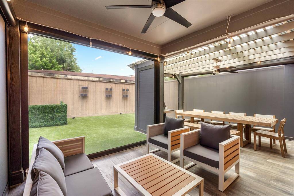 Fully enclosed automated screens on entire patio area