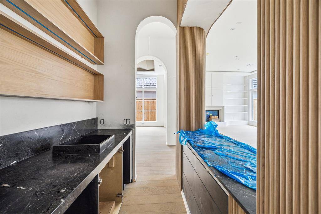 Wet-Bar with incredible finishes and detailing.