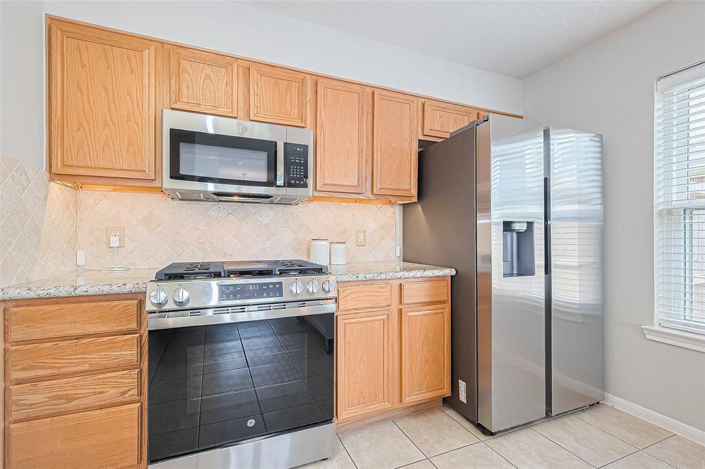 Brand new oven and microwave!