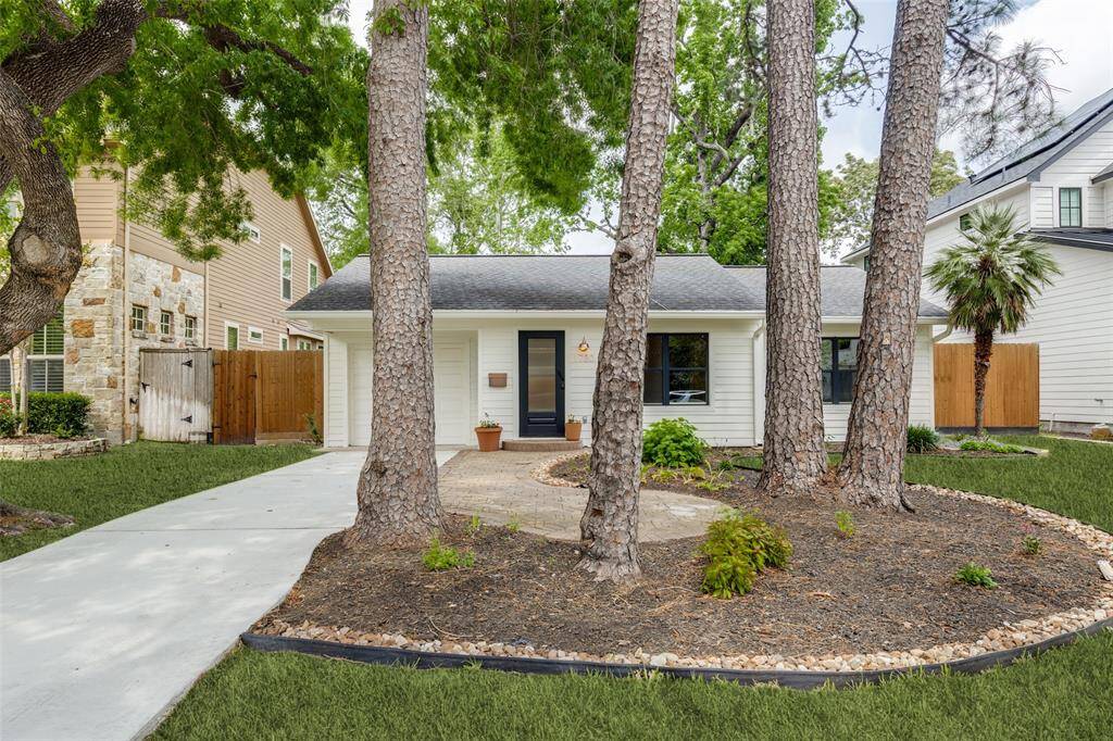 Beautiful move-in ready renovated Oak Forest cottage with 3 bedrooms, 2 baths, attached garage, mature trees on a huge lot with an awesome backyard. This home is located in Flood Zone X and has never flooded per the seller.