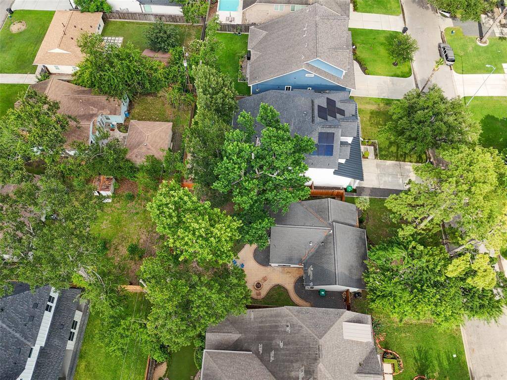Another aerial view of 1730 Wakefield, home and lot, in this million-dollar neighborhood.
