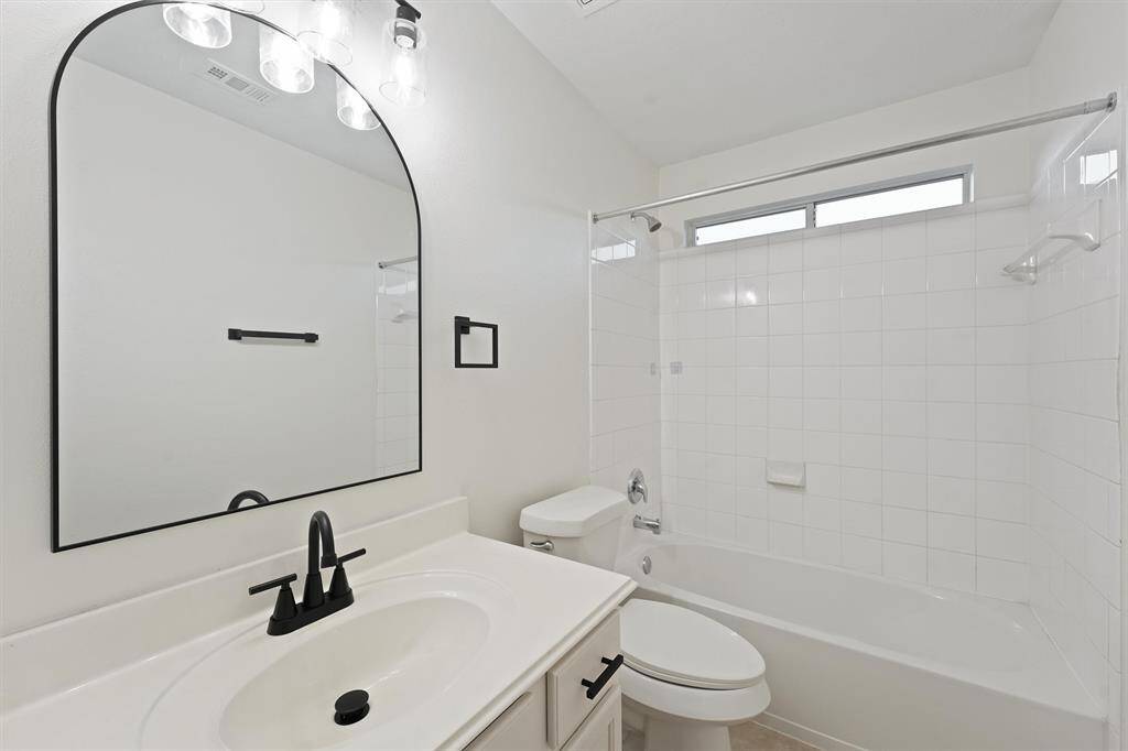 Upstairs Bathroom #1