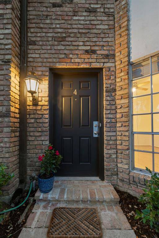 Lovely front entrance with freshly sealed brick front steps